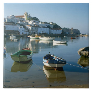 Vila de Pesca de Ferragudo, Algarve, Portugal