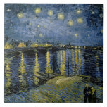 Vincent van Gogh - noite estrelado<br><div class="desc">Noite estrelado por Vincent van Gogh, 1888. Vincent van Gogh era um pintor holandês do Cargo-Impressionista que estivesse entre as figuras as mais famosas e as mais influentes na história do art. ocidental. Em apenas sobre uma década criou aproximadamente 2100 trabalhos de arte, incluindo ao redor 860 pinturas a óleo,...</div>