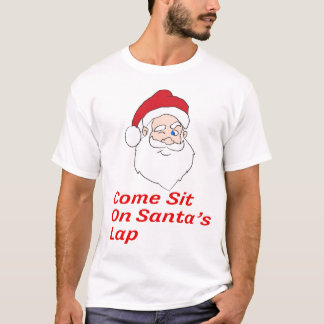 Vindo sente-se na camisa do regaço do papai noel