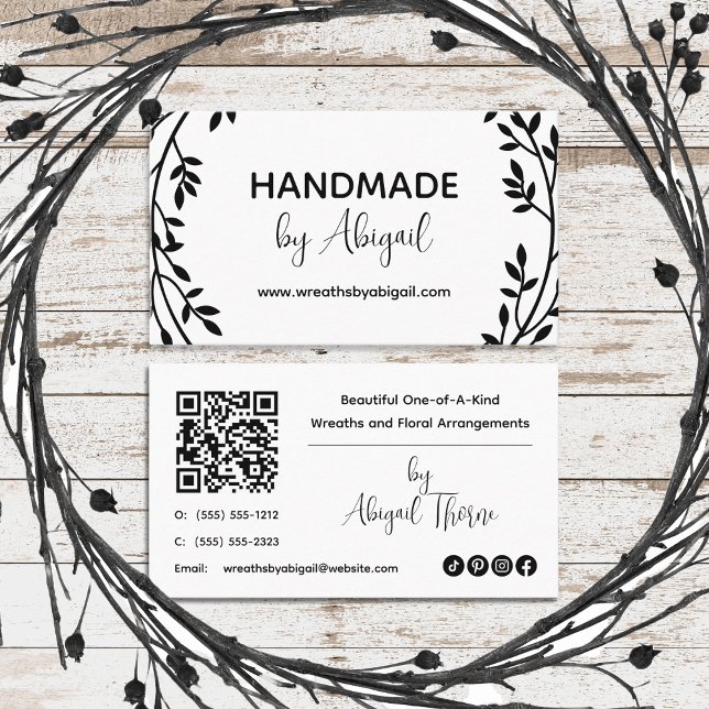 Vinhas De Fio Feitas À Mão | Cartão de visita arte (Black and White Wreath Vines "Handmade" Handcrafted Business QR Code Business Card)