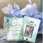 Vinho de flor selvagem azul Doce 16 Convite<br><div class="desc">Celebre o dia especial de sua filha com esta linda mariposa com flores silvestres azuis em uma ouro.</div>