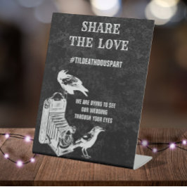 Vintage Gothic Wedding Hashtag Compartilha o Amor