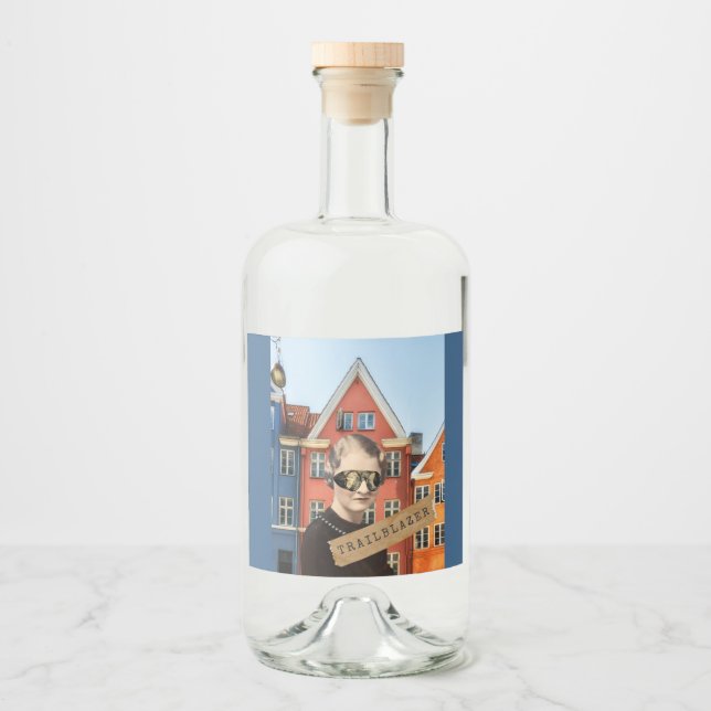 Vintage Woman Trailblazer Kitsch Alterou Art (Frente)