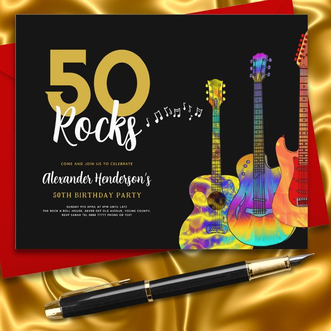 Violão 50ª festa de aniversário 50 rochas (Rock and roll cool black and gold 50th birthday party invitations 50 Rocks colorful guitar art)