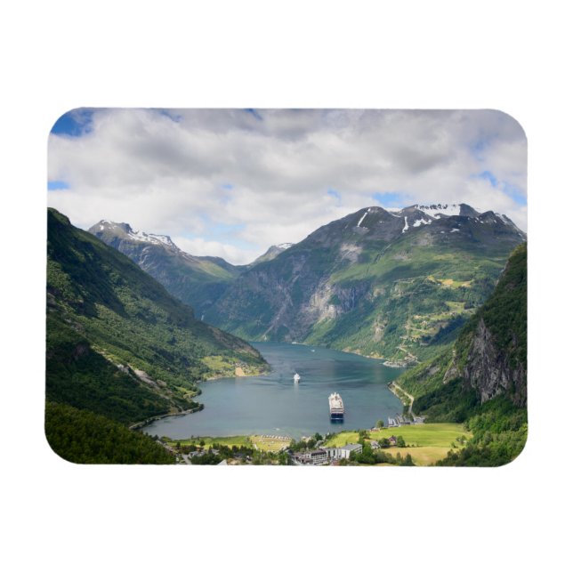 Visão de Geirangerfjord no ímã retangular da Norue (Horizontal)