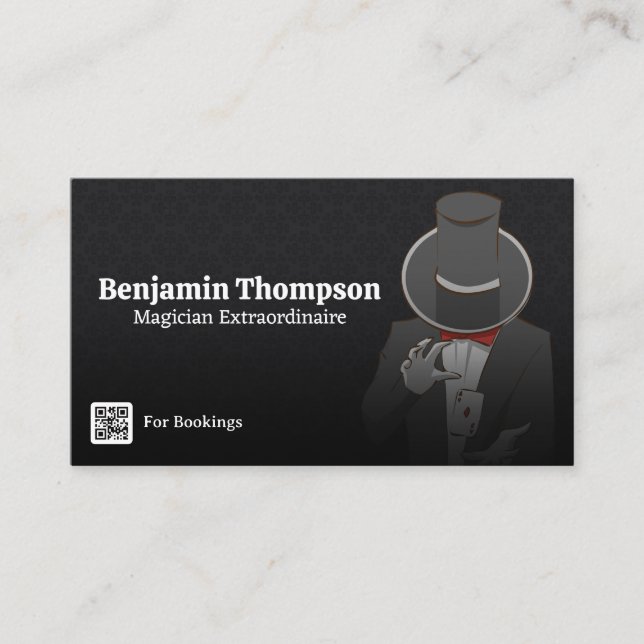 Visita Mágico fazendo um truque de cartão (Frente)