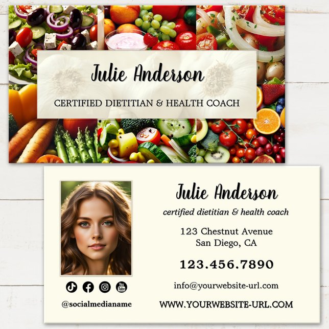 Visita Nutricionista Dieticiano Health Coach Cartão de vi (Professional dietitian business card featuring a colorful array of fresh vegetables and fruits)