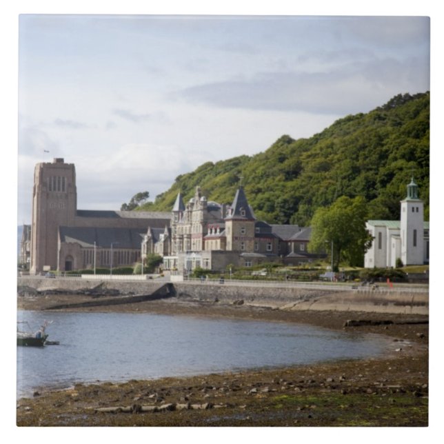 Vista costeira com edifícios históricos, Oban, (Frente)