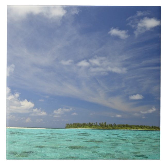 Vista da Ilha de Funadoo a partir de Funadovilligi (Frente)