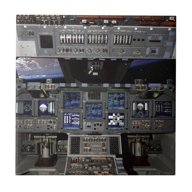 Vista da janela da cabine do ônibus espacial da NA (Frente)