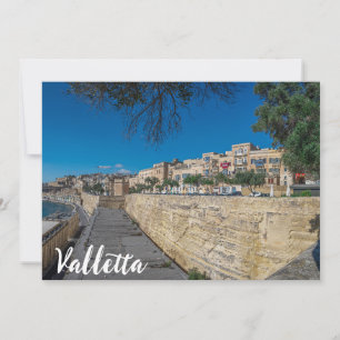 Vista do muro da cidade e do porto de La Valetta