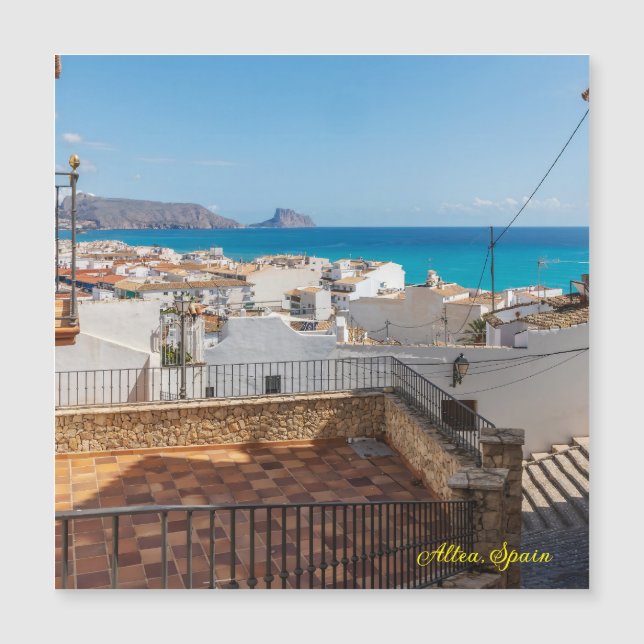 Vista sobre a cidade antiga e baía, Altea, Costa B (Frente)