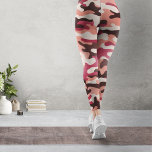 Viva Magenta e leggings cor-de-rosa<br><div class="desc">Um elegante padrão de camuflagem texturizado com viva magenta e salmão rosa como cores dominantes. Primeira publicação: 5.1.2023.</div>