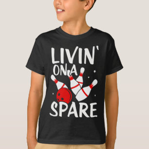 Vivendo Em Uma Camisa Da Equipe Da Boliche De Cami