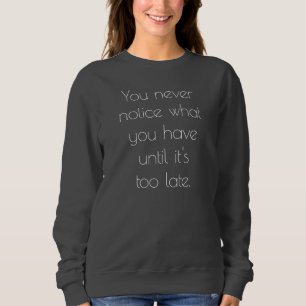 Você nunca percebe a camiseta básica das mulheres
