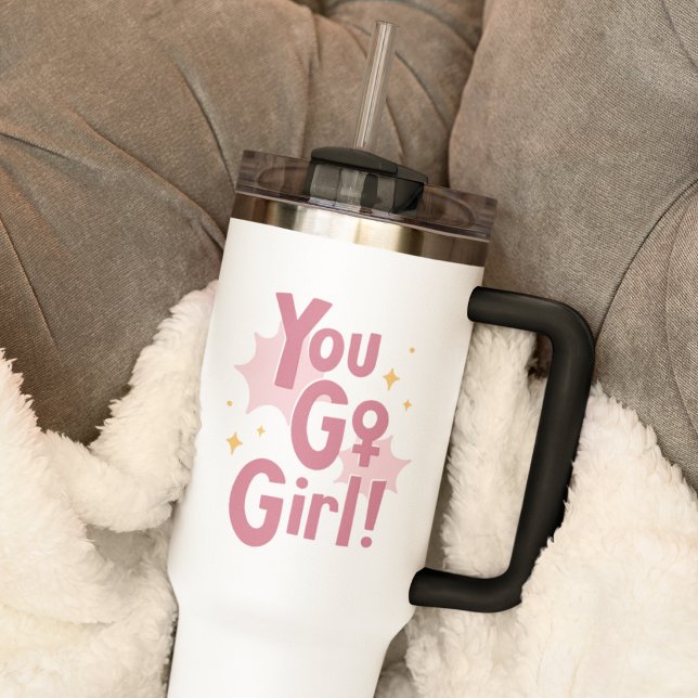 Você Vai Menina | Caneca de Viagem Rosa  (Criador carregado)