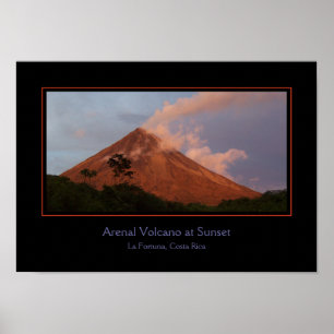Vulcão Arenal na Poster Sunset