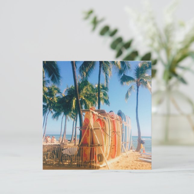 Waikiki Beach Surfboards (Em pé/Frente)