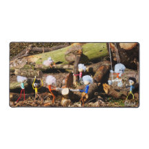 Werkende Fubby's in hun houtzagerij.