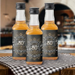 Whiskey Vintage Mens 50th Birthday<br><div class="desc">Celebre o grande 5-0 com estilo e humor com este design de aniversário inspirado no rótulo de uísque vintage. A tipografia negra, dourada e branca é ornamentado e elegante, dando-lhe um toque clássico de retrô-safra. Perfeito para o homem (ou para a mulher!) na sua vida que ama o seu uísque,...</div>