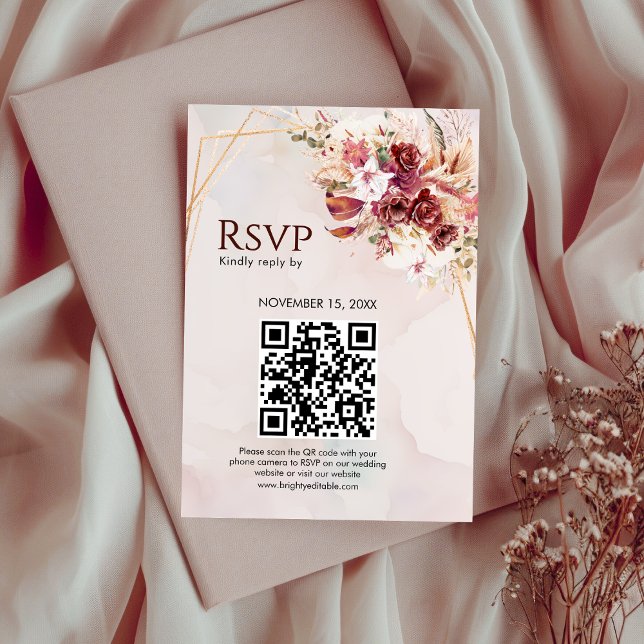 White & Burgundy Floral Gold QR Wedding RSVP Card (Criador carregado)