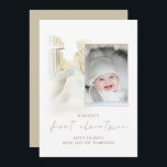 Winter Snow Path Photo Baby First Christmas<br><div class="desc">Winter Snow Path Add Photo Baby First Christmas Basta substituir o exemplo de foto pelo seu. O primeiro Natal está num estilo moderno,  escrito à mão,  e personaliza facilmente o resto do texto. Uma ilustração aquosa de cor pastel suave do caminho de neve é colocada atrás da sua imagem.</div>