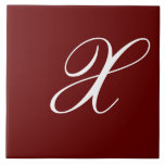 X Monograma Branco inicial em vermelho escuro<br><div class="desc">Letra branca clássica monograma em fundo vermelho escuro,  X.</div>