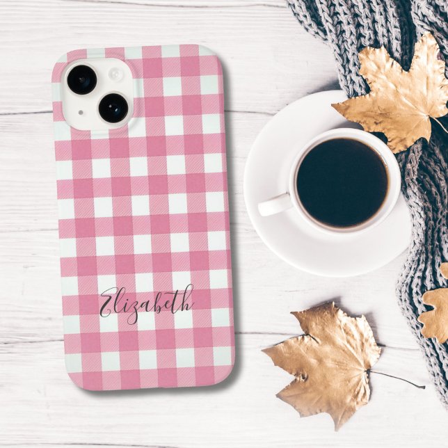 Xadrez de Ginga Rosa e Branco Monograma Plaid Buff (Pink White Gingham Plaid Monogrammed Name iPhone case)
