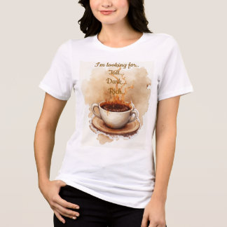 Xícara de café alta escura rica