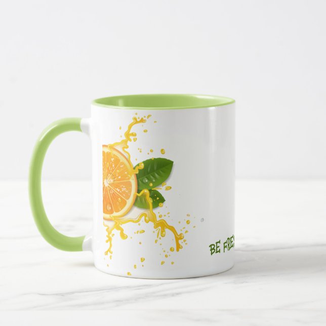 Xícara de café com Fruta laranja (Esquerda)