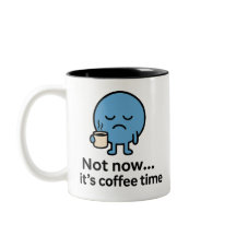 Xícara de café com rosto sorridente