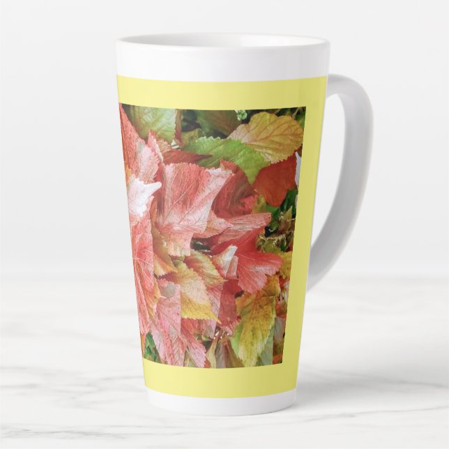 Xícara de café em café (Ângulo direito)