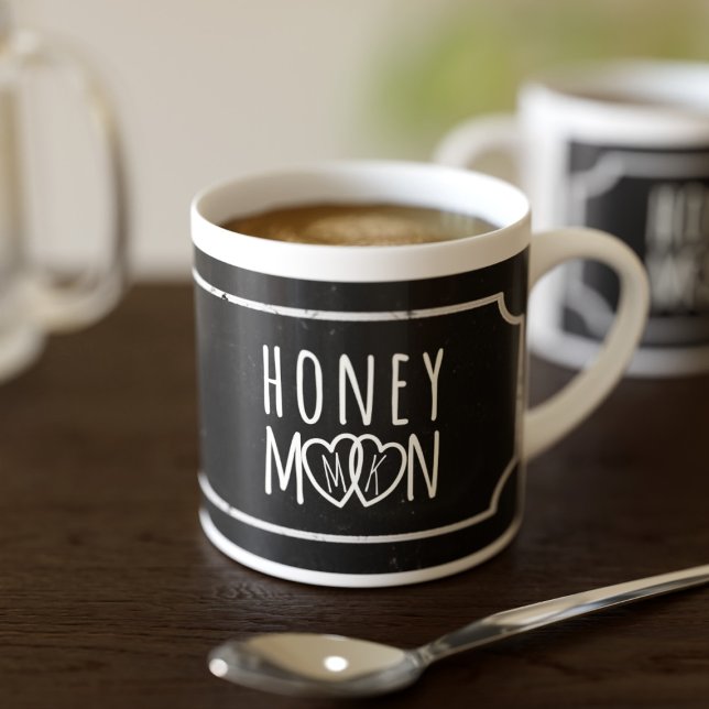 Xícara de Café Espresso Loja de Giz Preto Rústico  (Perfect espresso cup for the newlyweds. Just add your initials)