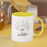 Xícara de Cãibra Cômica Moderna e Feliz Sol<br><div class="desc">Trendy, na moda, engraçada caneca de café dizendo "Taça de Happy" em tipografia moderna com ilustração de sol caprichosa na caneca de café com duas tonalidades. Esta caneca moderna e elegante é perfeita para quem quer que esteja à procura de uma forma de começar o dia de folga no pé...</div>