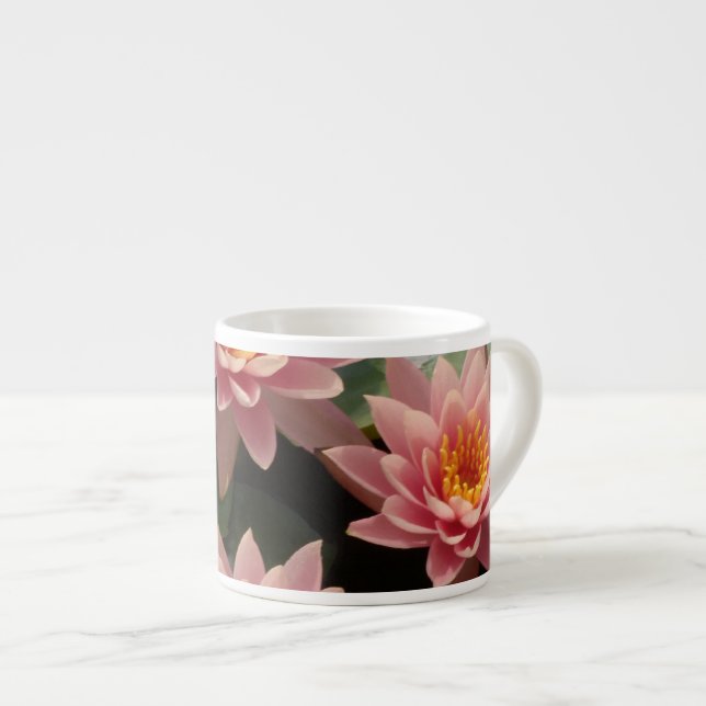 Xícara De Espresso Amor Lírio de Água (Frente Esquerda)