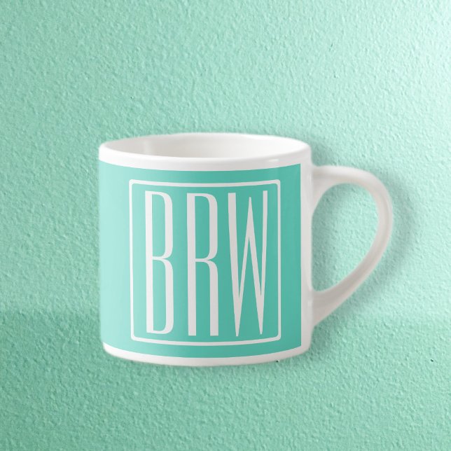 Xícara De Espresso Bold Modern 3 Iniciais Monograma | Branco Em Aqua (Criador carregado)