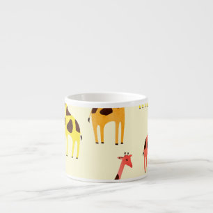 Xícara De Espresso Cartoon Giraffe: Padrão Colorido de Vintage.