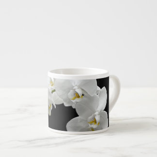 Xícara De Espresso Flor de Orquídea Branca