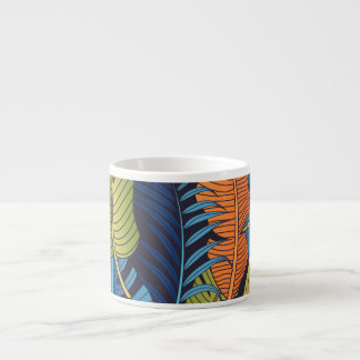 Xícara De Espresso Folhas tropicais, padrão floral sem costura.