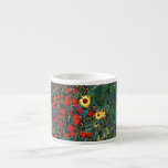 Xícara De Espresso Jardim Flor Gustav Klimt<br><div class="desc">Espresso Cup,  que apresenta o Jardim de Fazenda de pintura a óleo de Gustav Klimt com girassóis (1907). Um belo jardim de girassóis e belas flores azuis,  vermelhas,  roxas,  rosa e brancas. Um presente de excelente para fãs de Arte Nouveau e de Arte Austríaca.</div>