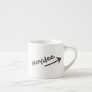 Xícara De Espresso Letras pretas e seta no seu