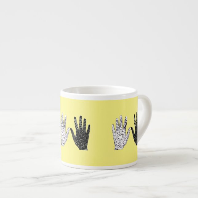 Xícara De Espresso Mãos de Amizade Preta e Branca (Frente Esquerda)
