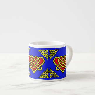 Xícara De Espresso Nó de coração entrelaçado celta/Gadhlig, dourado, 