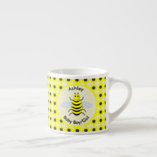 Xícara De Espresso O género amarelo bonito da abelha do bebê revela