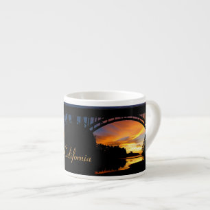 Xícara De Espresso Orange California Costeira Sunset Sob Ponte