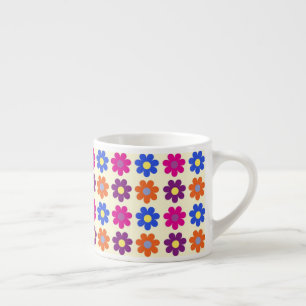 Xícara De Espresso Padrão de Flor de Centavo Retro Fofo