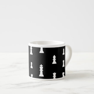 Xícara De Espresso Padrão de peças de xadrez - preto e branco