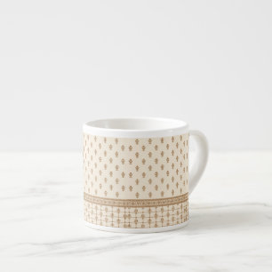 Xícara De Espresso Padrão Floral Dourado