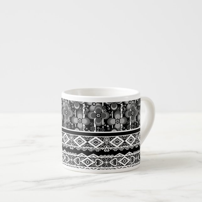 Xícara De Espresso Padrão preto e branco com renda e patchwork (Frente Esquerda)