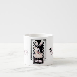Xícara De Espresso Páscoa - algum coelho o ama - border collie